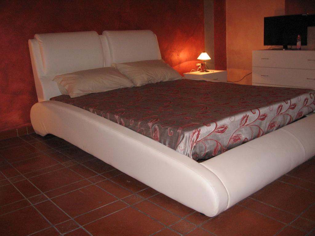 Golden Dreams Bed & Breakfast Bari Room photo