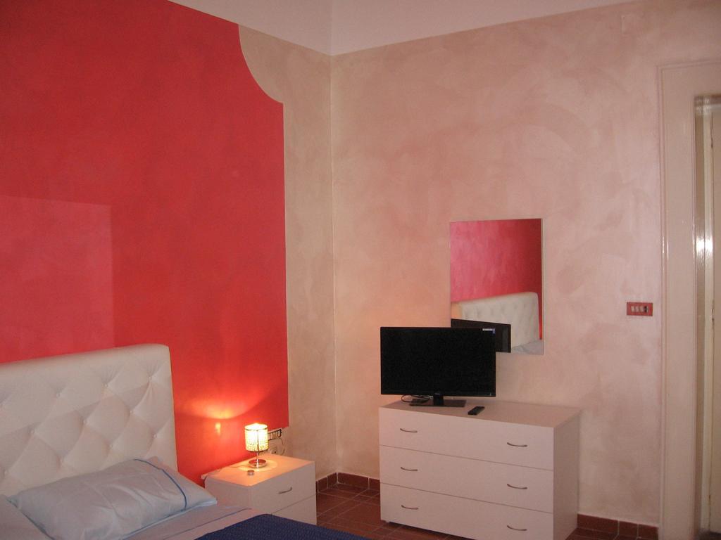 Golden Dreams Bed & Breakfast Bari Room photo