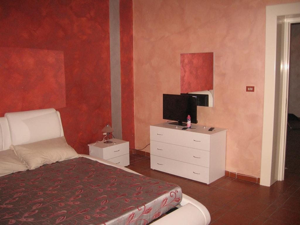 Golden Dreams Bed & Breakfast Bari Room photo